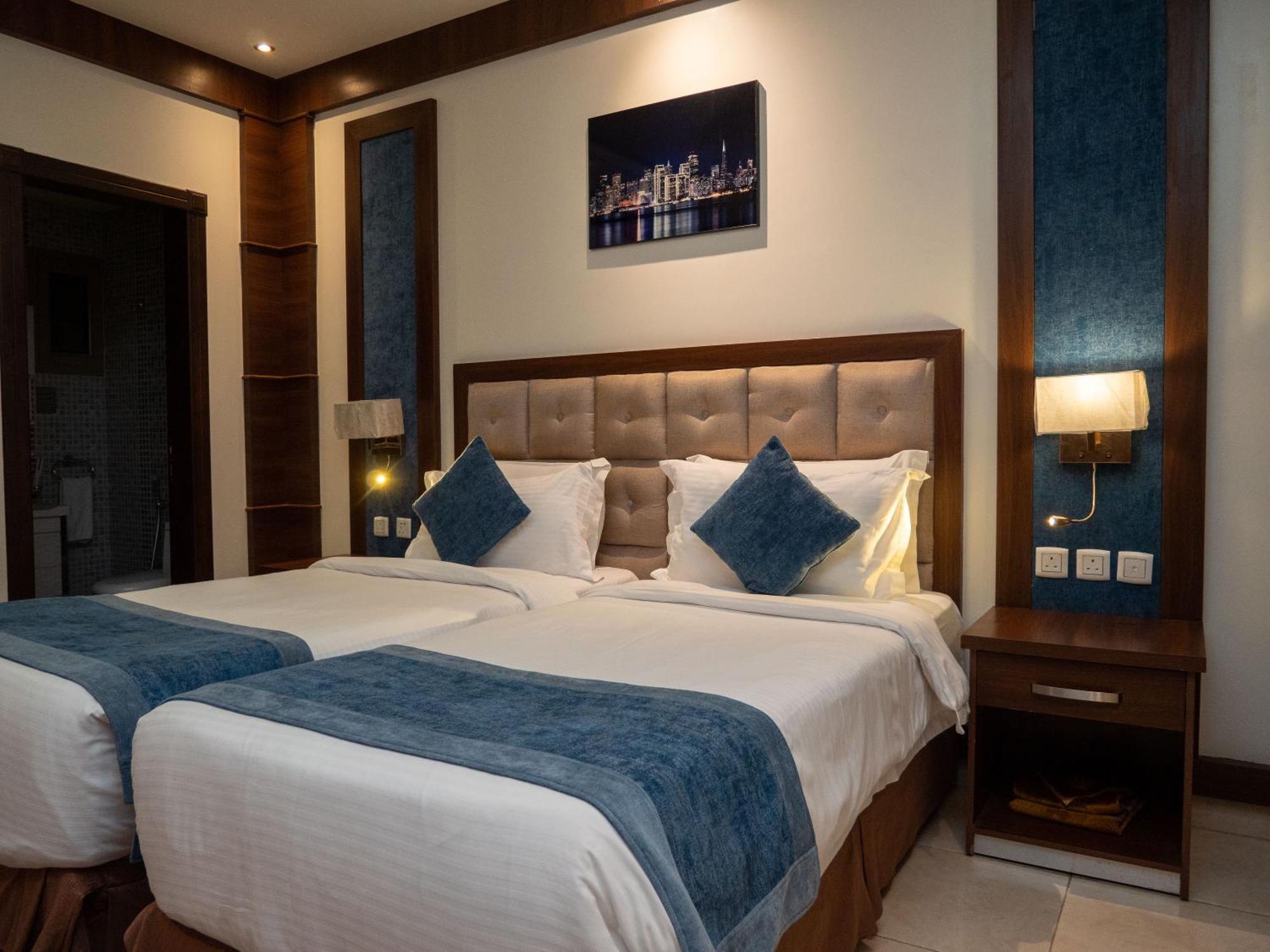INNYAR Hotel Riyadh فندق إنيار الرياض Zewnętrze zdjęcie