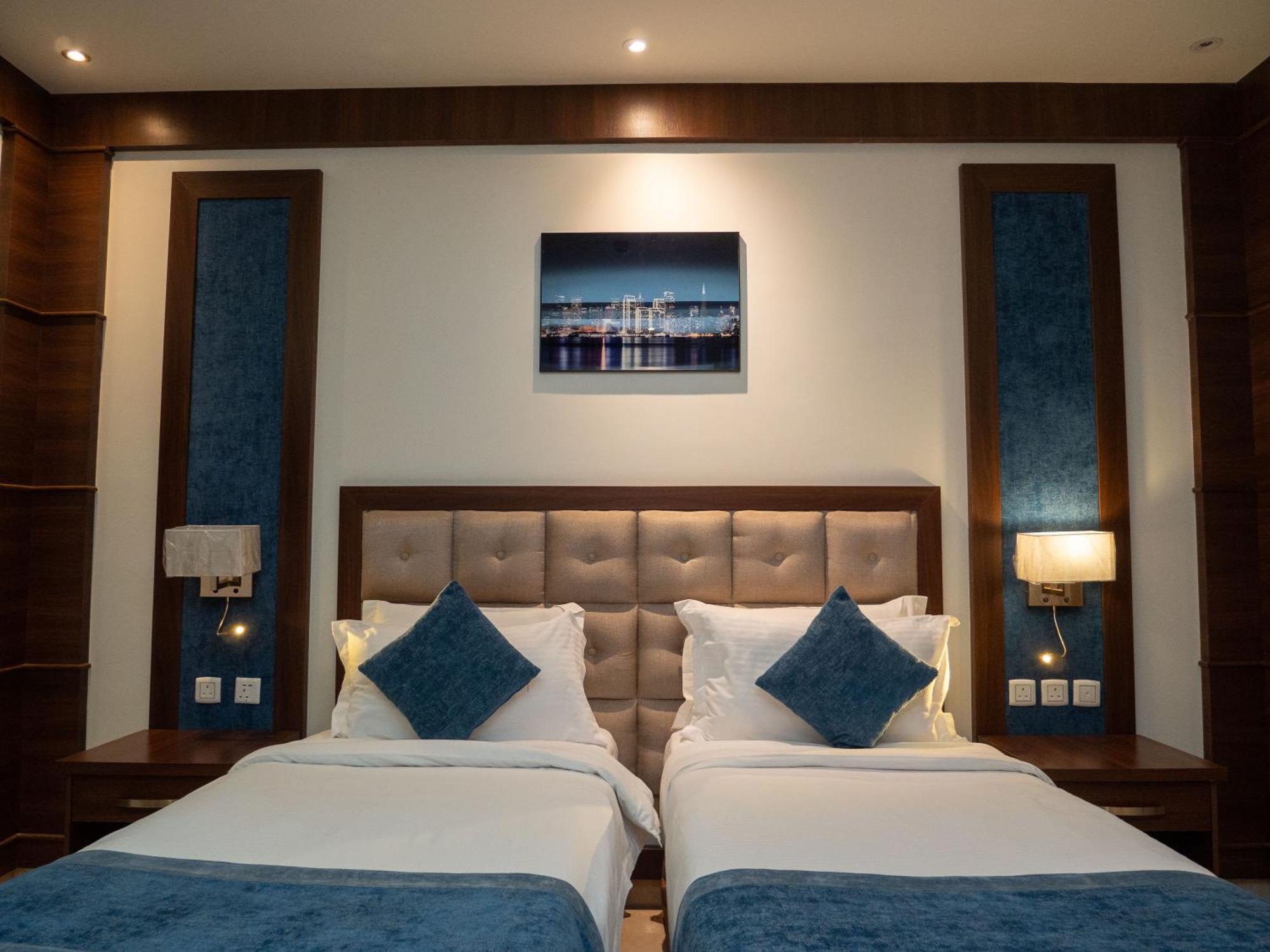 INNYAR Hotel Riyadh فندق إنيار الرياض Zewnętrze zdjęcie