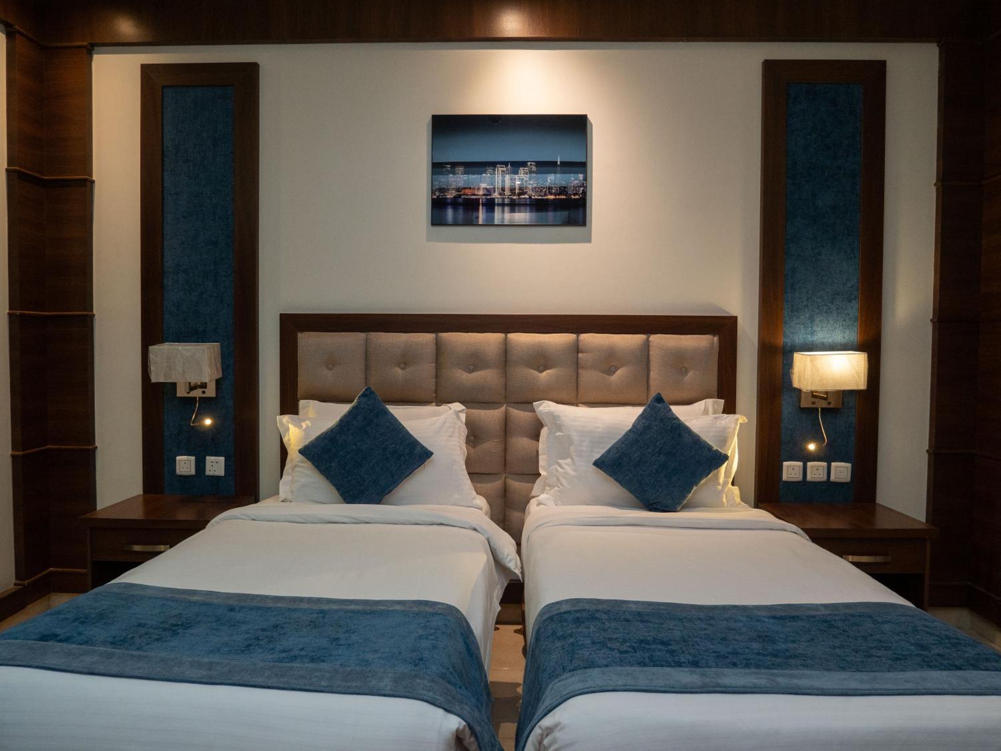 INNYAR Hotel Riyadh فندق إنيار الرياض Zewnętrze zdjęcie