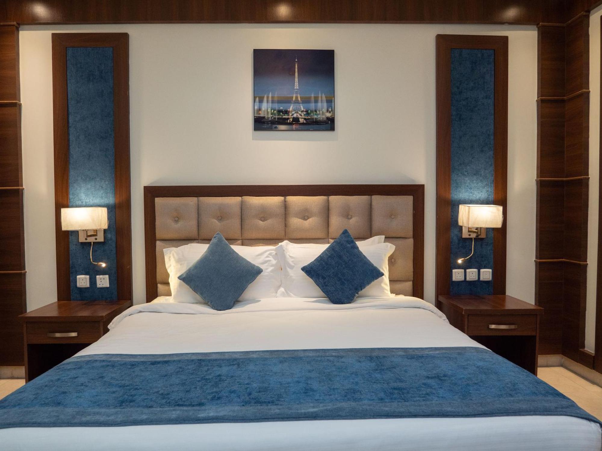 INNYAR Hotel Riyadh فندق إنيار الرياض Zewnętrze zdjęcie