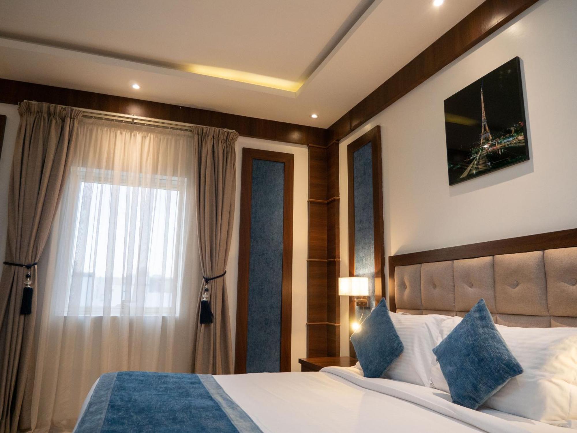 INNYAR Hotel Riyadh فندق إنيار الرياض Zewnętrze zdjęcie